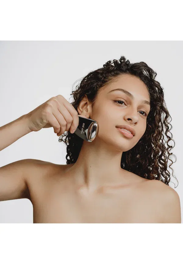 Массажер для лица от отечности 2-in-1 gua sha roller Zoe Ayla, Silver — фото 4