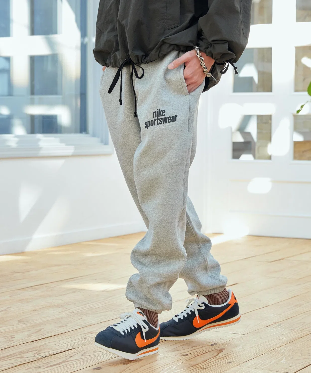 Мужские спортивные штаны из футера с брендом Nike, модель Club, Dark Grey Heather