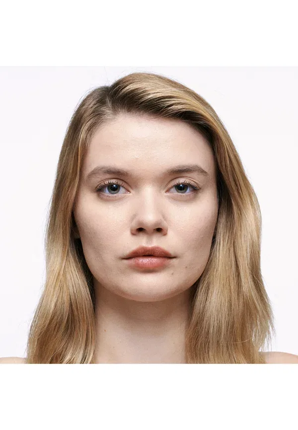 Консилер 36-hour long-wearing, full coverage Studio fix 36hr smooth angles concealer Mac nc15 7 мл, цвет nc15 — фото 4