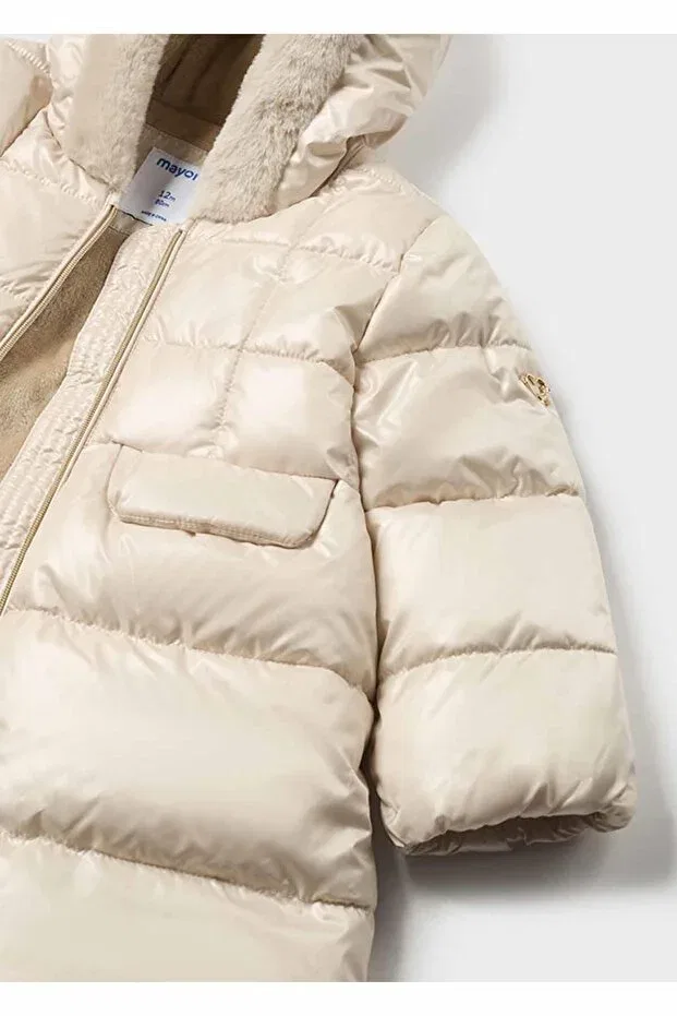 Детское зимнее пальто для девочек с капюшоном Mayoral, Cream — фото 2