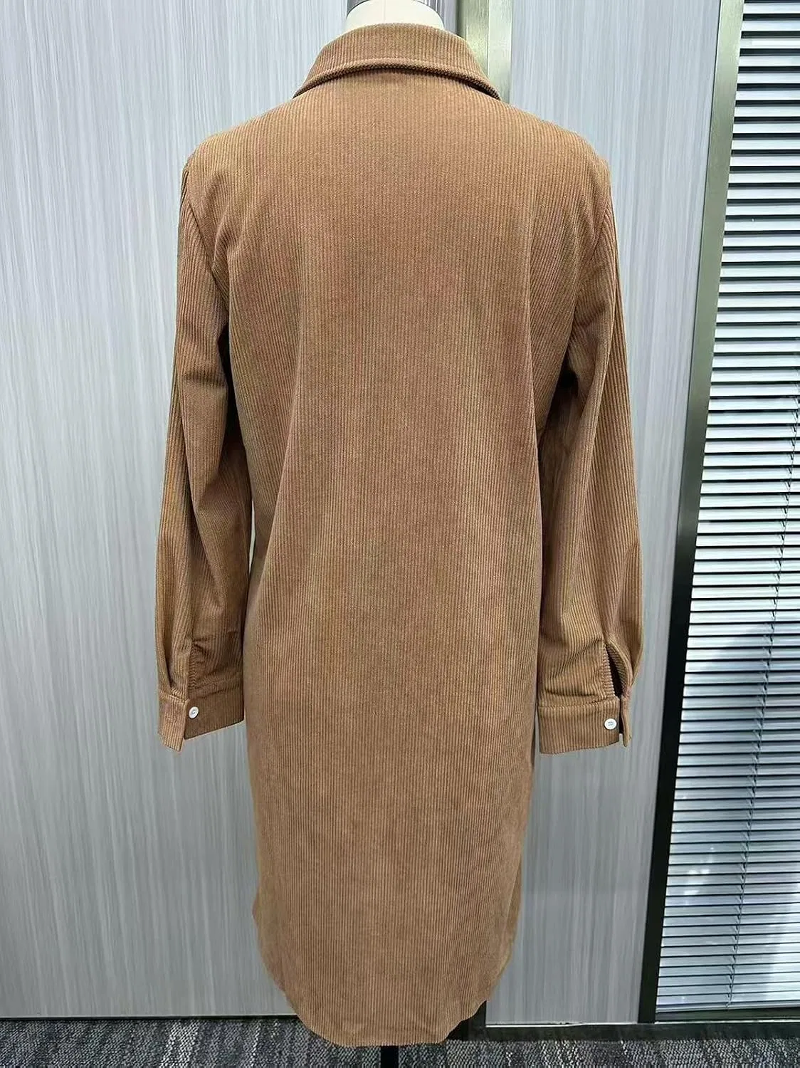 Женское свободное платье из вельвета с пуговицами, Dark Brown — фото 3