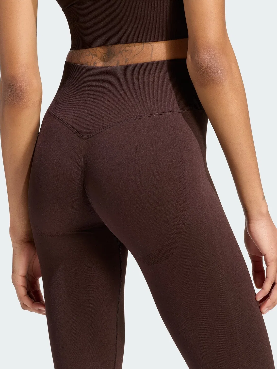 Женские леггинсы облегающего кроя Essentials Seamless Leggings Adidas, коричневый — фото 4