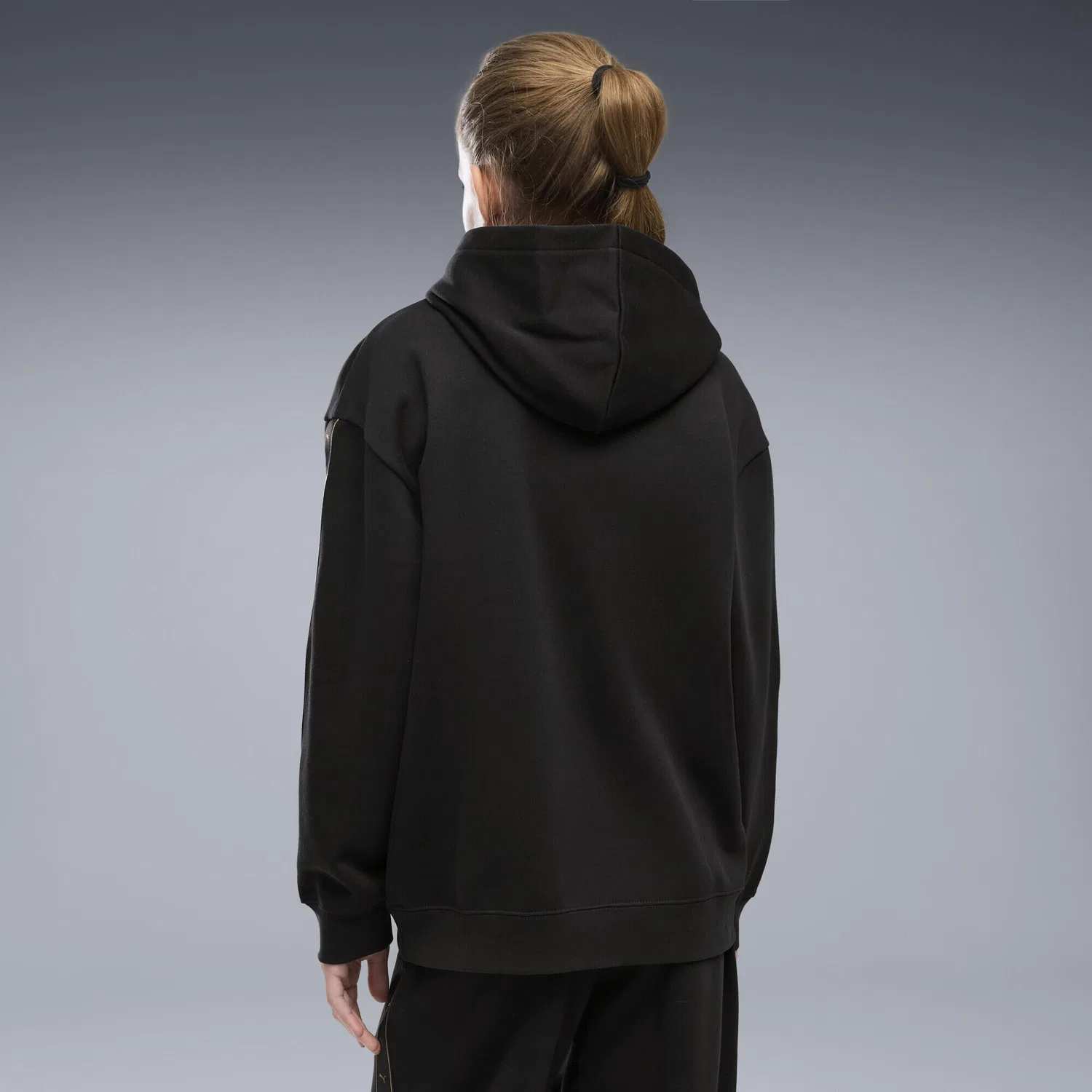 Детское худи с принтом Essentials Tape Relaxed Hoodie Madchen Puma, Schwarz — фото 3