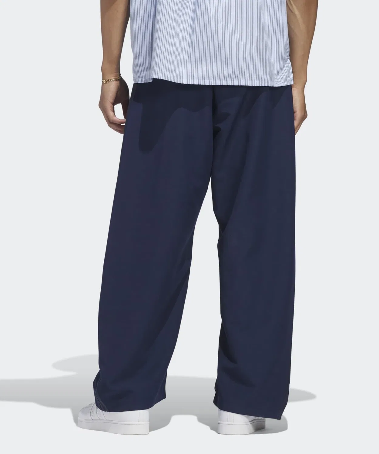 Мужские брюки свободного кроя из полиэстера Barrel Pant Adidas Originals, Blue — фото 2