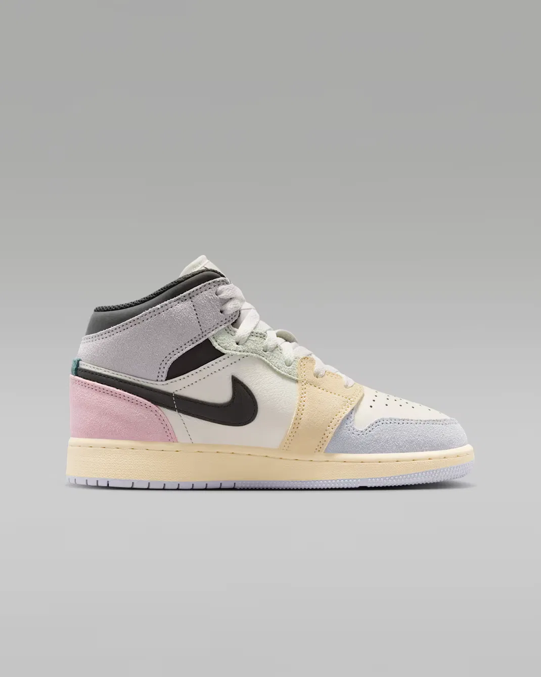 Кроссовки для детей постарше Air Jordan 1 Mid SE, Sail/Anthracite/Jade Aura/Iced Jade — фото 3