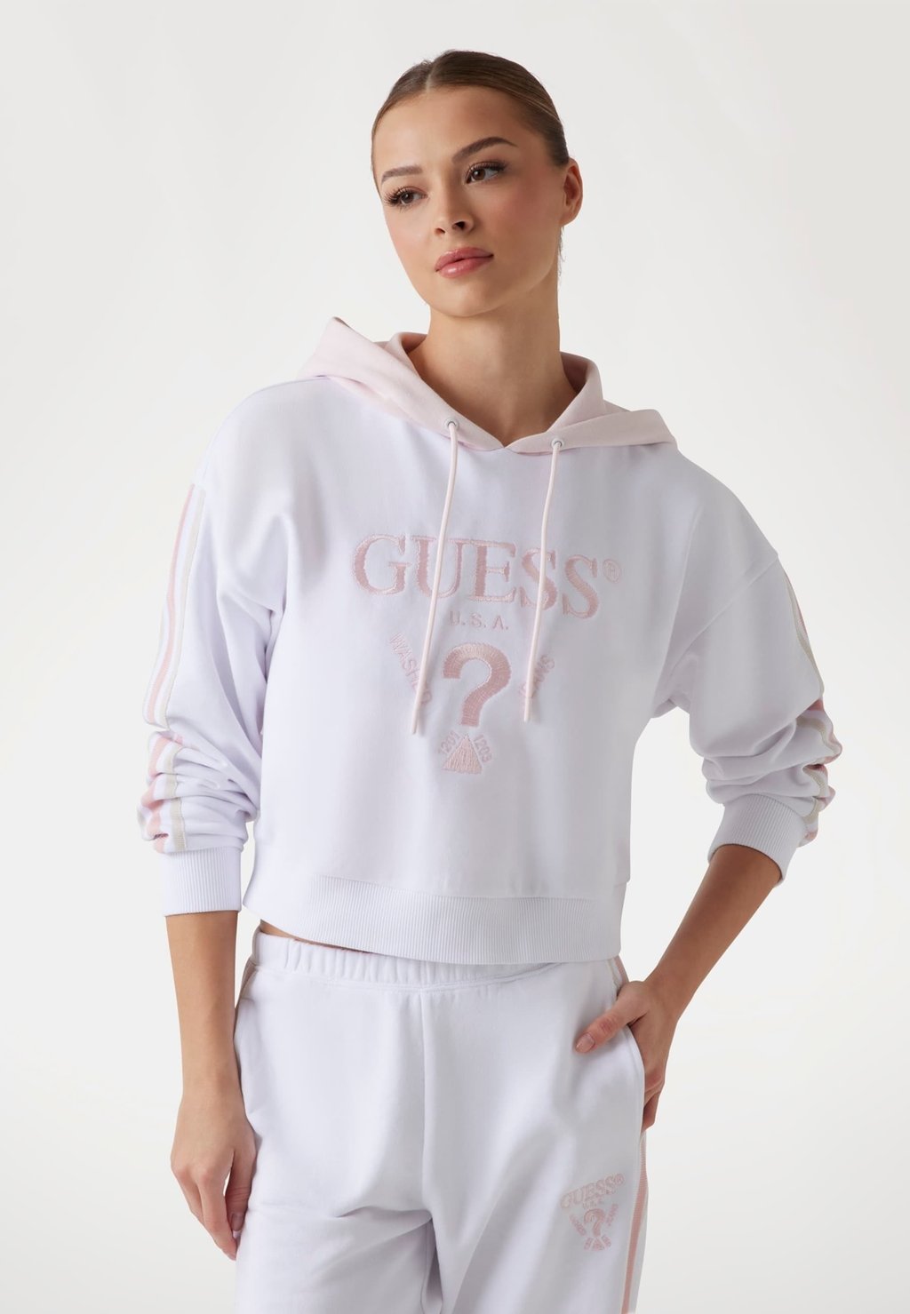 

Толстовка À CAPUCHE LOGO Guess, белый