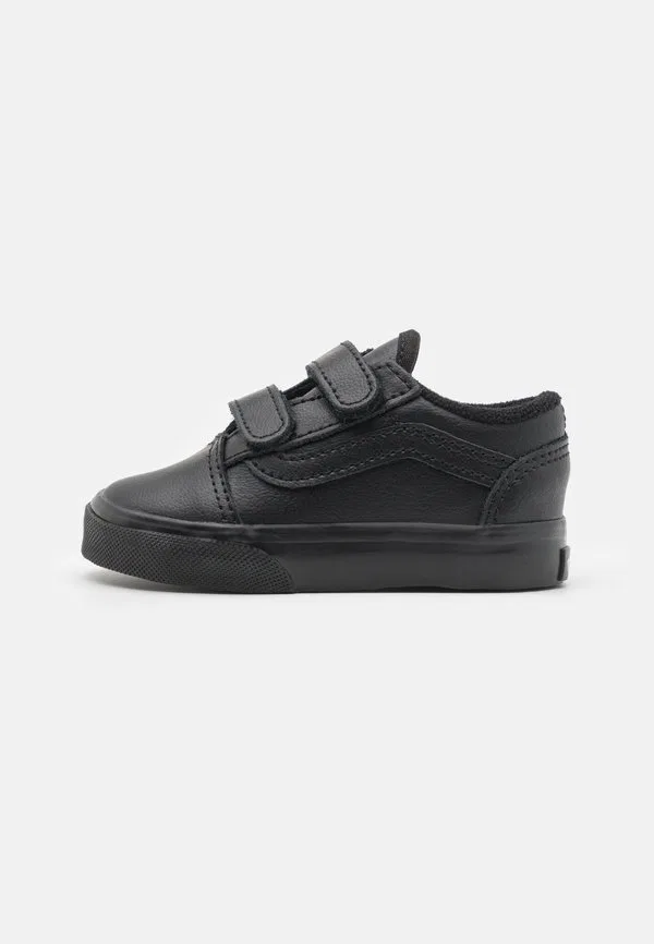Кроссовки в стиле олдскул против кроссовок Vans, Black