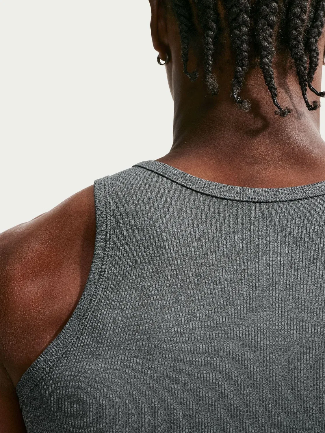 Майка тренировочная Nike Athletic Club Dri-FIT Ribbed, хром черный — фото 4