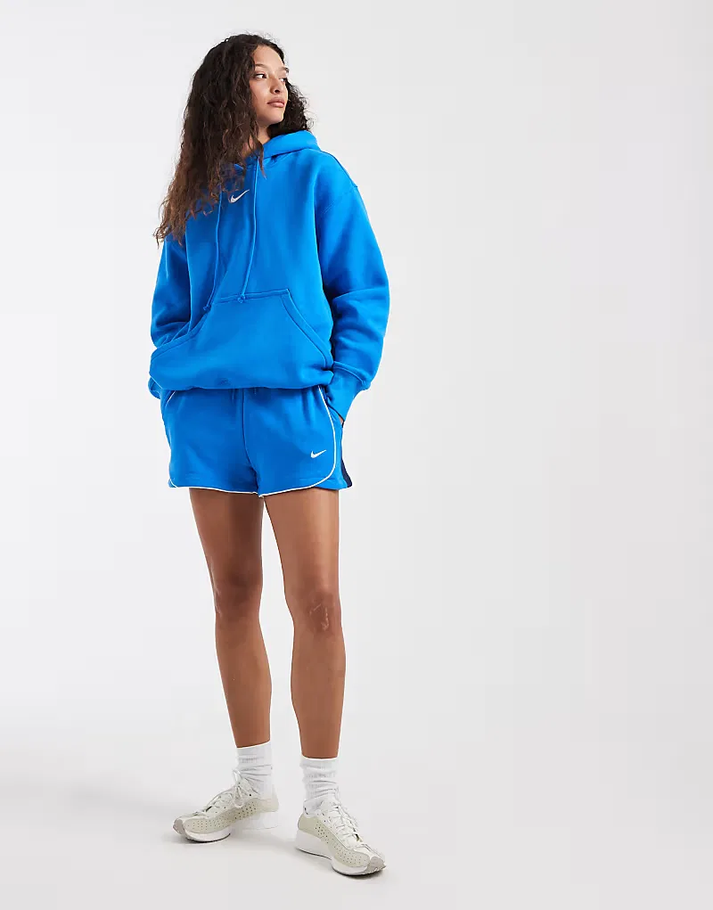 Флисовые шорты Nike средней посадки, высота посадки 3 дюйма, синие — фото 2