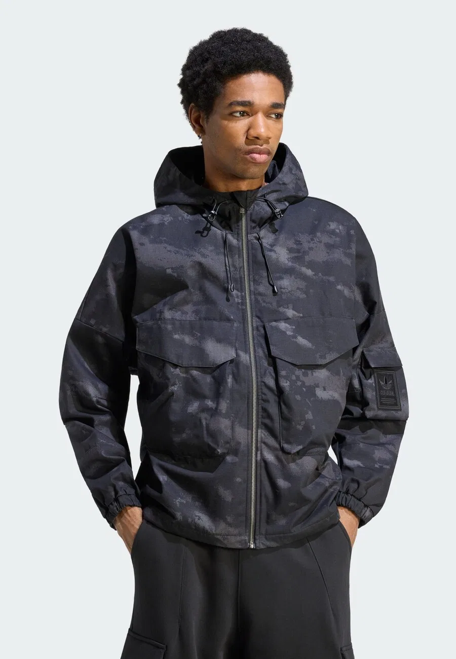 Куртка ADIDAS ORIGINALS Between-Season Jacket 'Camo' черного цвета — фото 2