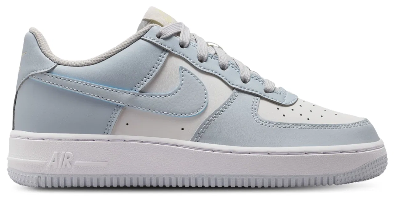 Кроссовки для мальчиков Air Force 1 Low Nike, цвет Platinum Tint/Alabaster/White