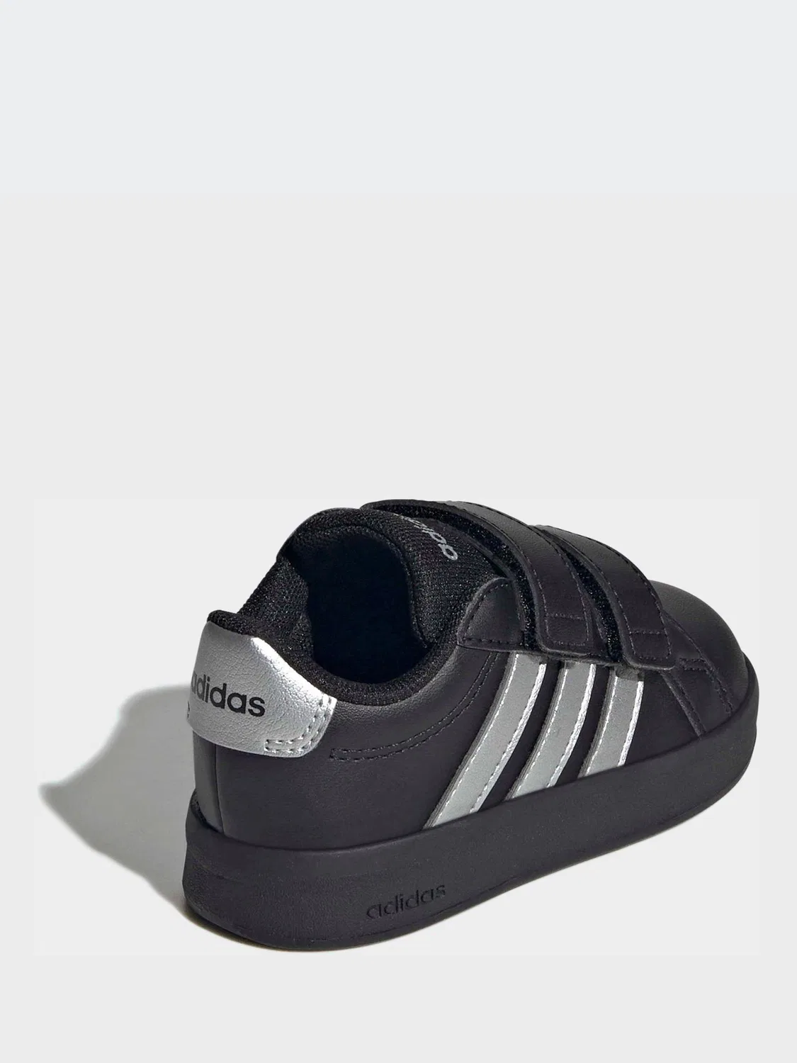 Кроссовки adidas Grand Court 3.0 для младенцев, черный/серебристый — фото 2