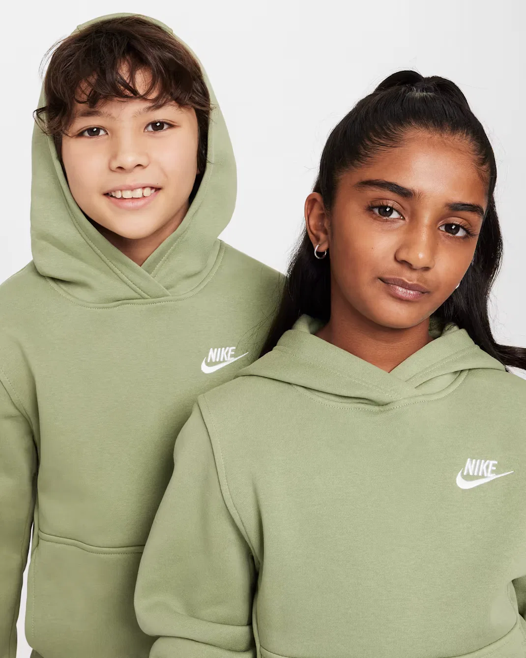 Толстовка с капюшоном для детей постарше Nike Sportswear Club Fleece, Oil Green/White — фото 3