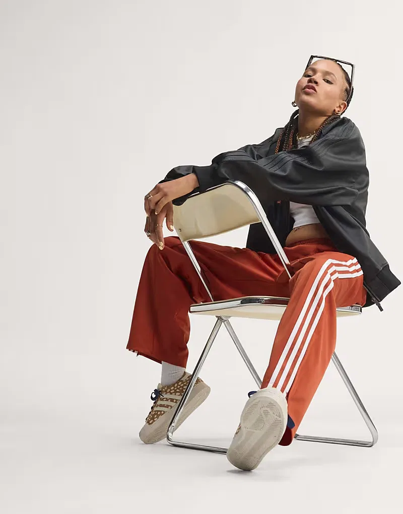 Брюки Adidas Originals Firebird Barrel Pants ярко-красный