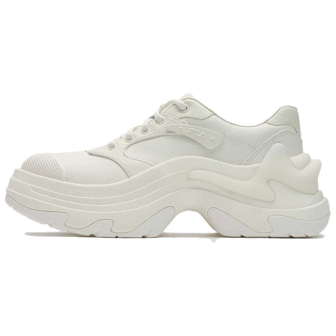 

Женские массивные кроссовки FILA Fern, White