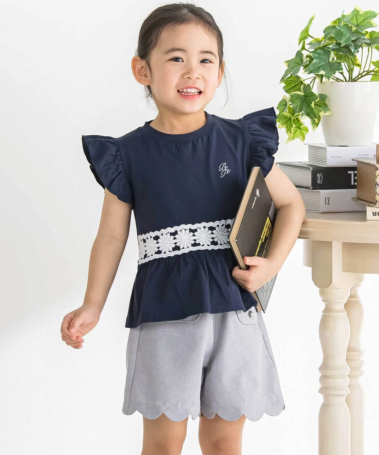Детские шорты из твида с защипами BeBe Petits Pois Vert, Navy — фото 4