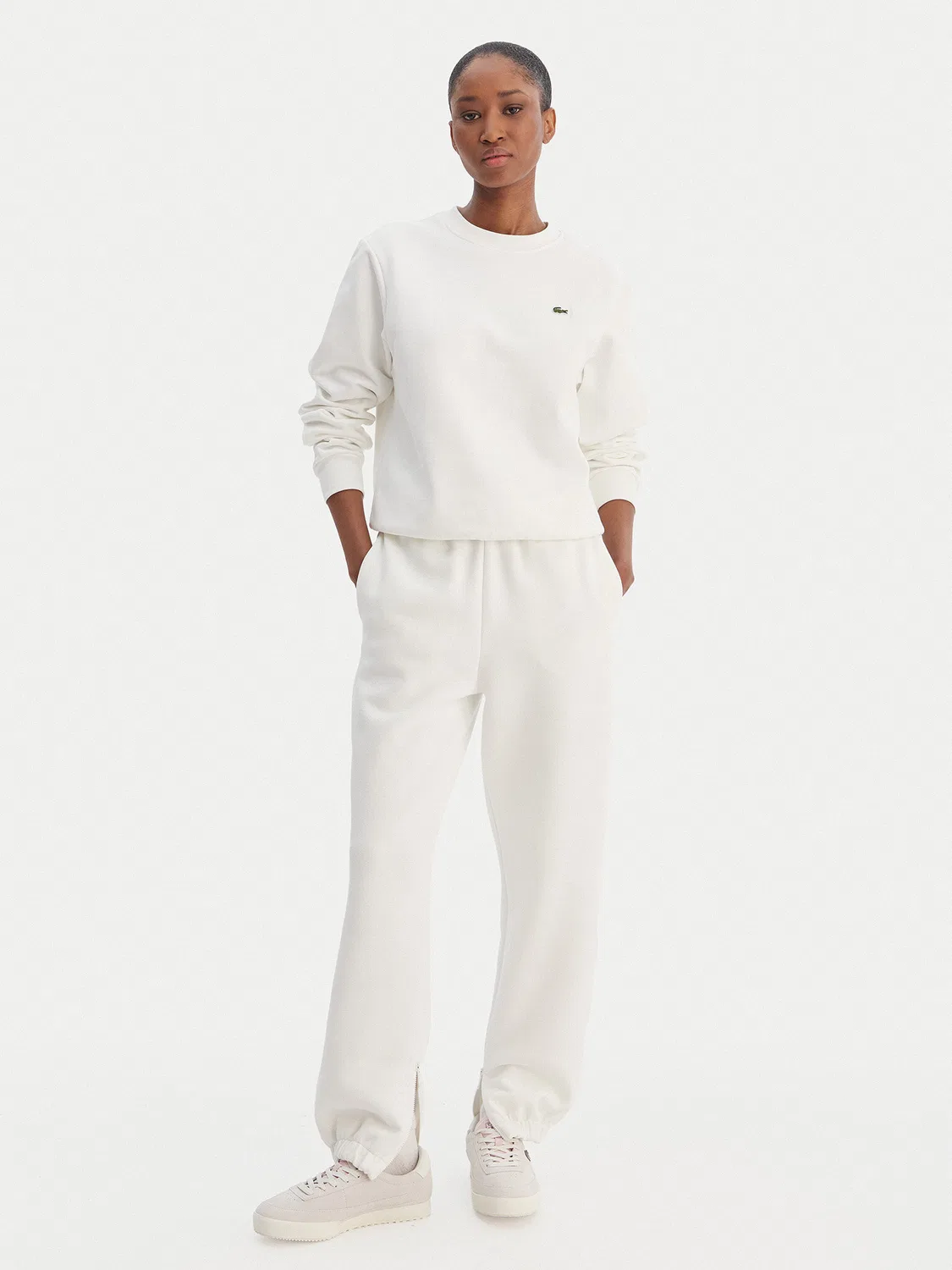 Женские спортивные штаны цвета экрю стандартного кроя Lacoste, кремовый — фото 2
