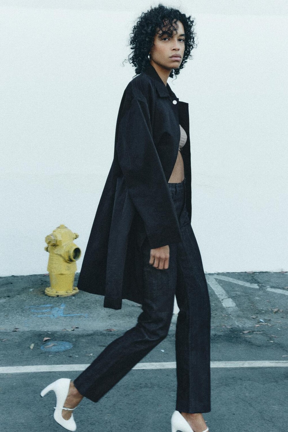 

Водоотталкивающий тренч ZARA, черный