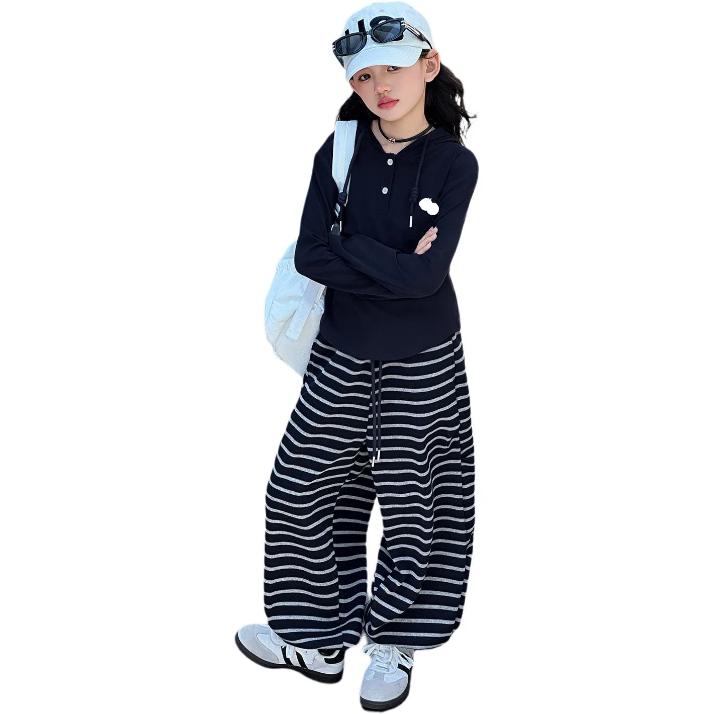 Детский спортивный комплект с полосатыми брюками-кюлоты MADALLO, Stripes Wide-Leg Pants