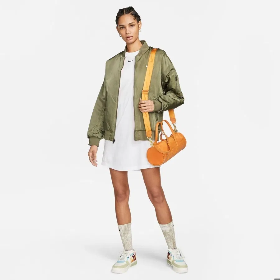 Футболка с коротким рукавом с вышивкой Nike Sportswear Essential, M, Белый — фото 4