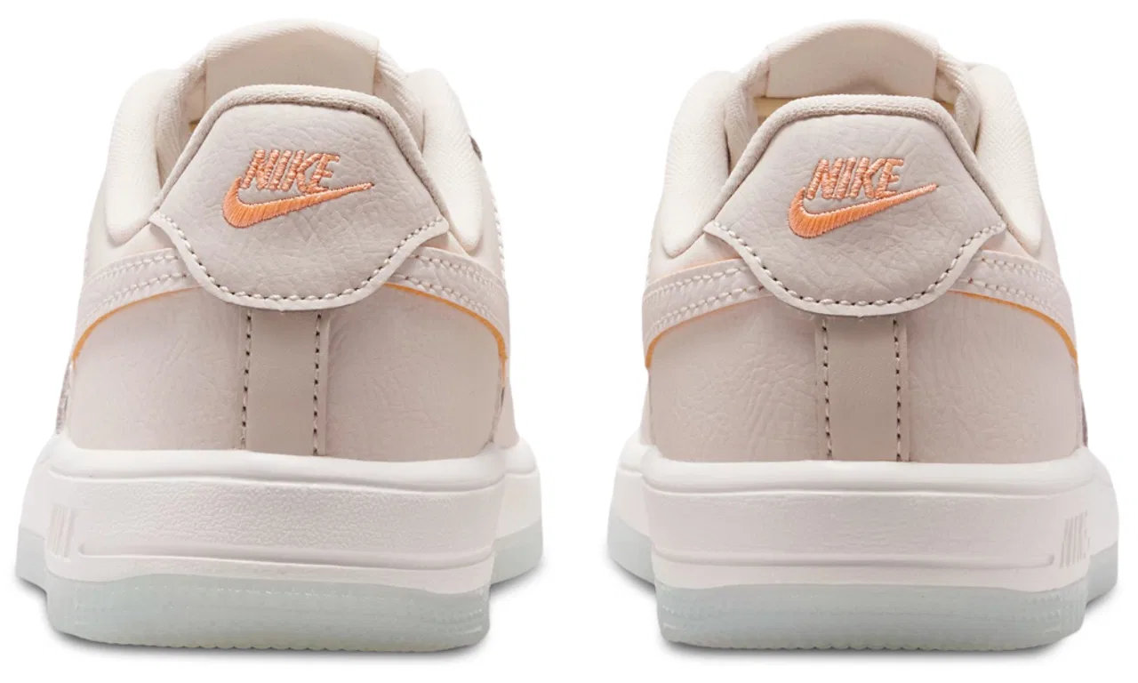Кроссовки для мальчиков Force 1 Low Lace SE Nike, цвет Orewood Brown/Orange Pulse — фото 3