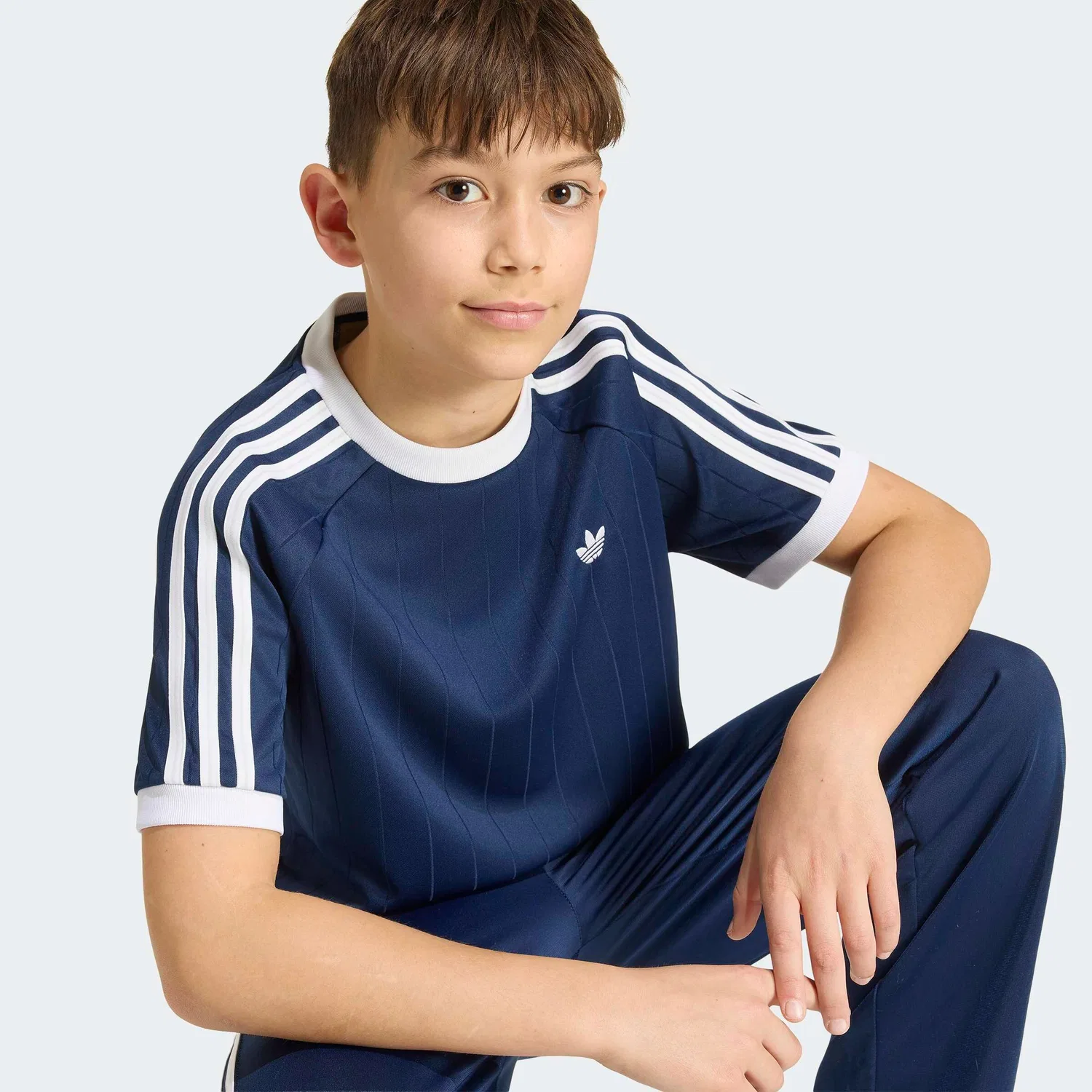 Футболка Adidas Originals темно-синего цвета