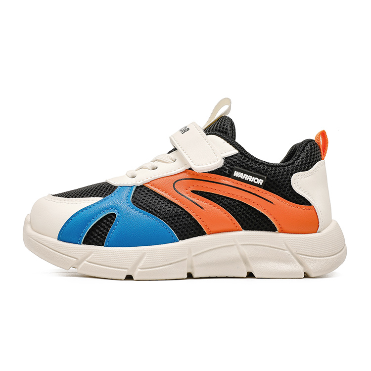 

Кроссовки детские Rhythm Series с противоскользящим покрытием для детей WARRIOR, черный/оранжевый