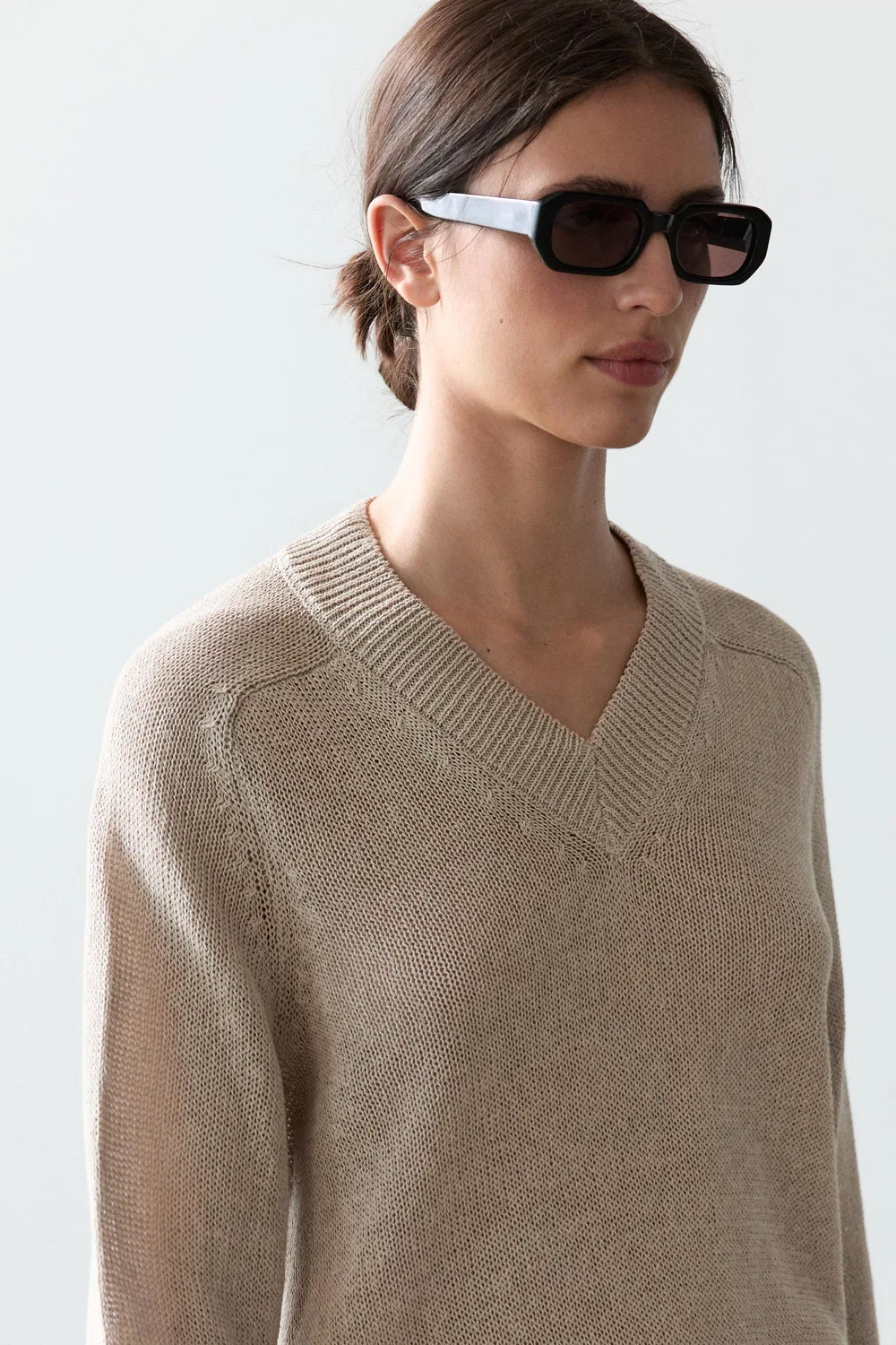 Свитер Massimo Dutti Cotton Blend V-Neck Knit, бежево-серый — фото 4