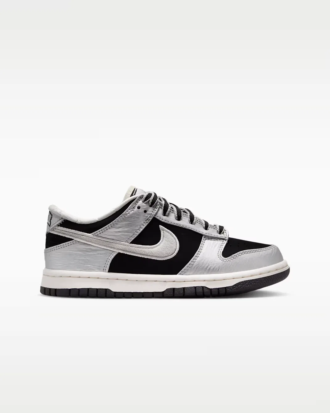 Кроссовки для детей постарше Nike Dunk Low LV8, Metallic Silver/Black/Sail/Metallic Silver — фото 3