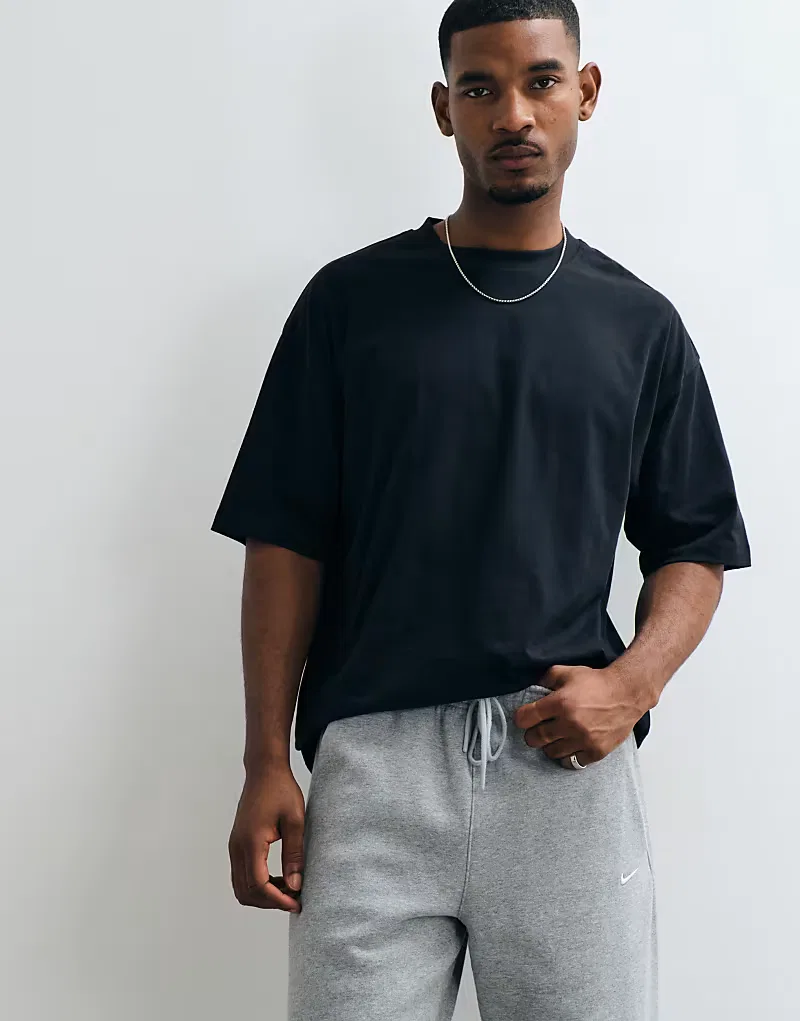 Спортивные брюки Nike Solo Fleece прямого кроя с эластичными вставками, серые — фото 4