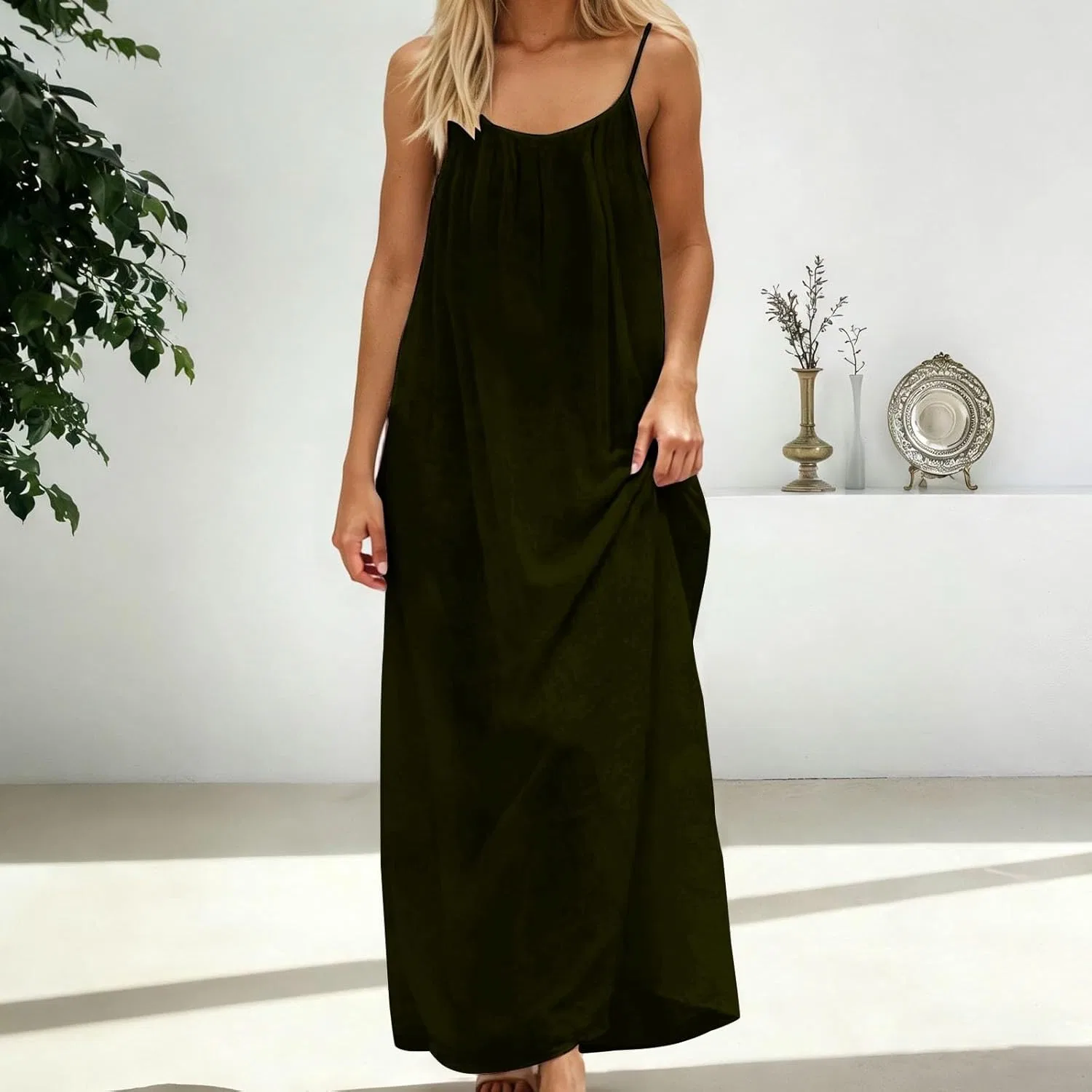 Женское летнее платье с открытой спиной на бретелях, Army Green — фото 3