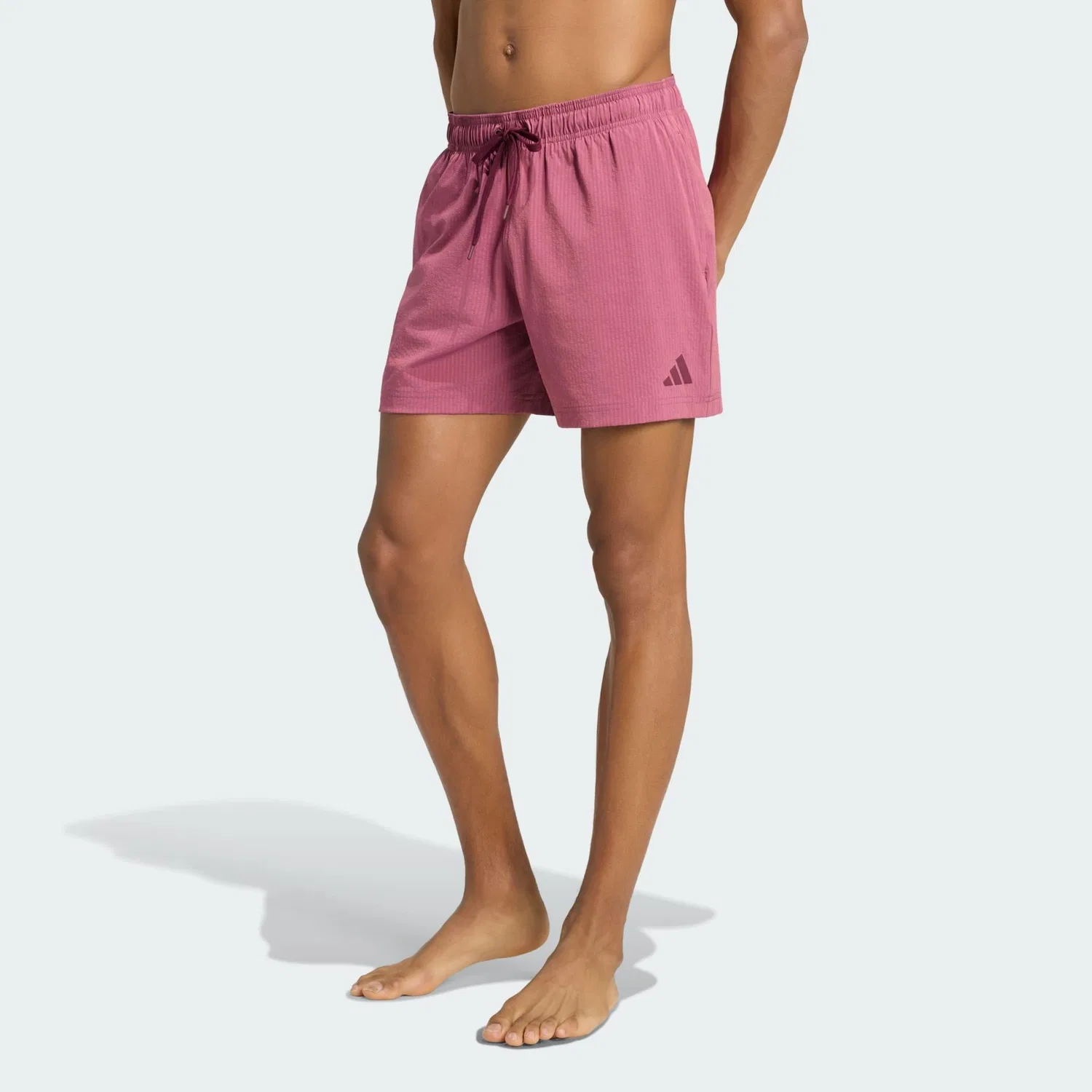 Мужские плавательные шорты с иризирующим эффектом IRISIERENDE SEERSUCKER BADESHORTS, 13 CM Adidas, Karminrot