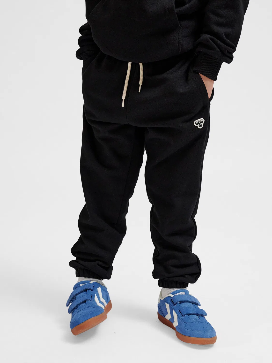 Детские свободные спортивные штаны Hummel, Цвет: Schwarz — фото 3