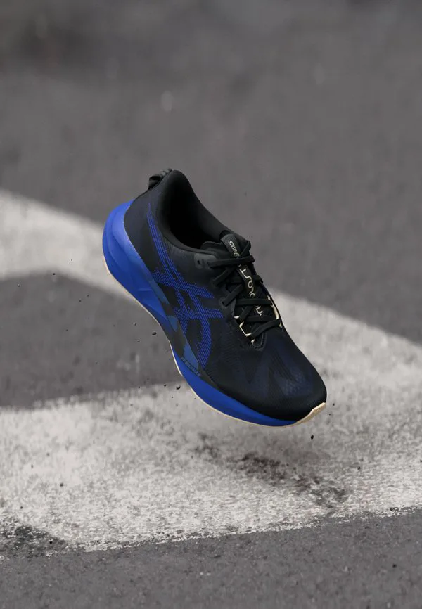 Кроссовки для бега по шоссе novablast 5 Asics, Black/Cobalt Burst