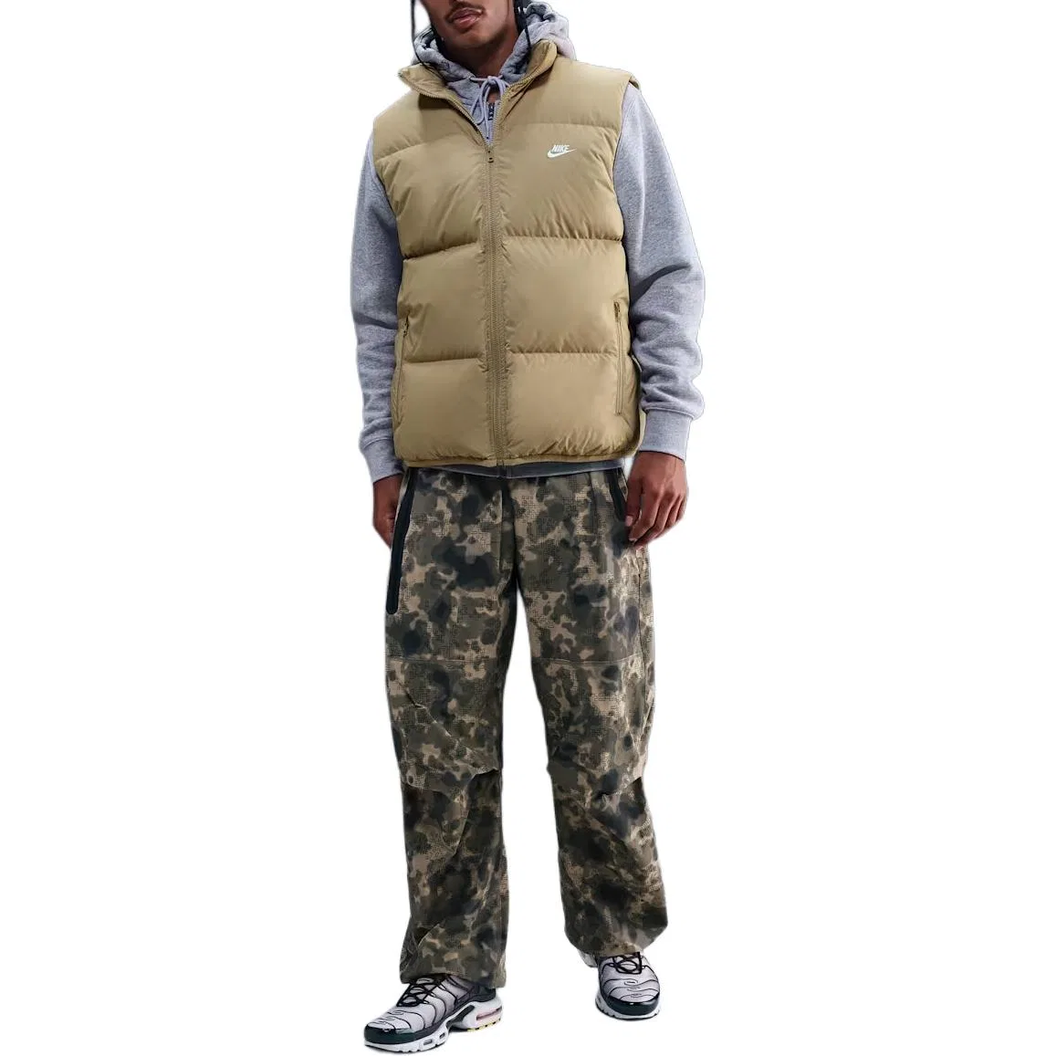 Пуховик Nike Sportswear Club Therma-FIT бежевый — фото 3
