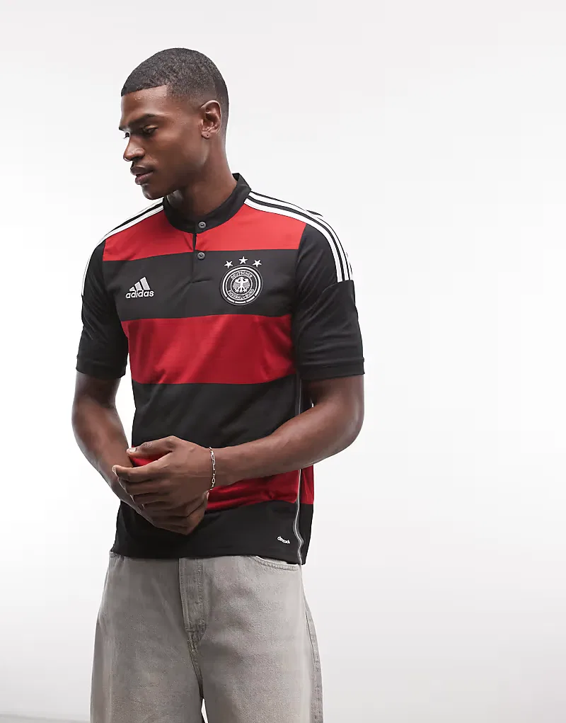 Выездная футболка сборной Германии по футболу Adidas, 2014 год, черно-красная