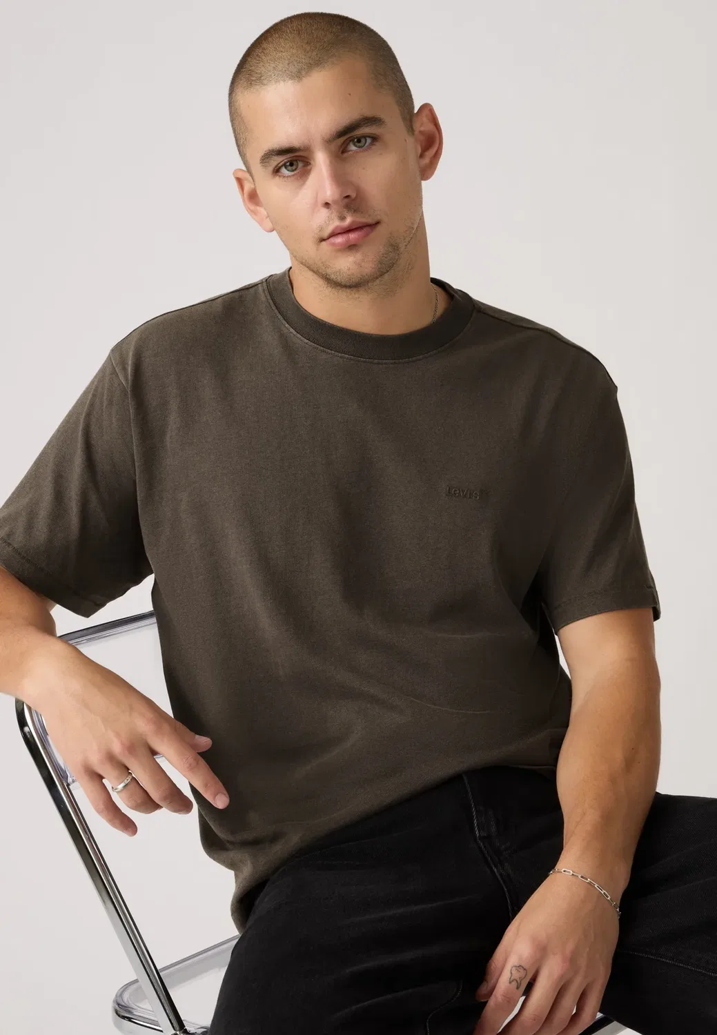 Винтажная футболка - базовая футболка Levi'S, Garment Dye Coffee — фото 3