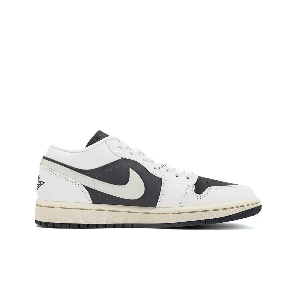 Кроссовки Air Jordan 1 Vintage Basketball Shoes Women's Low-Top White, белый — фото 2
