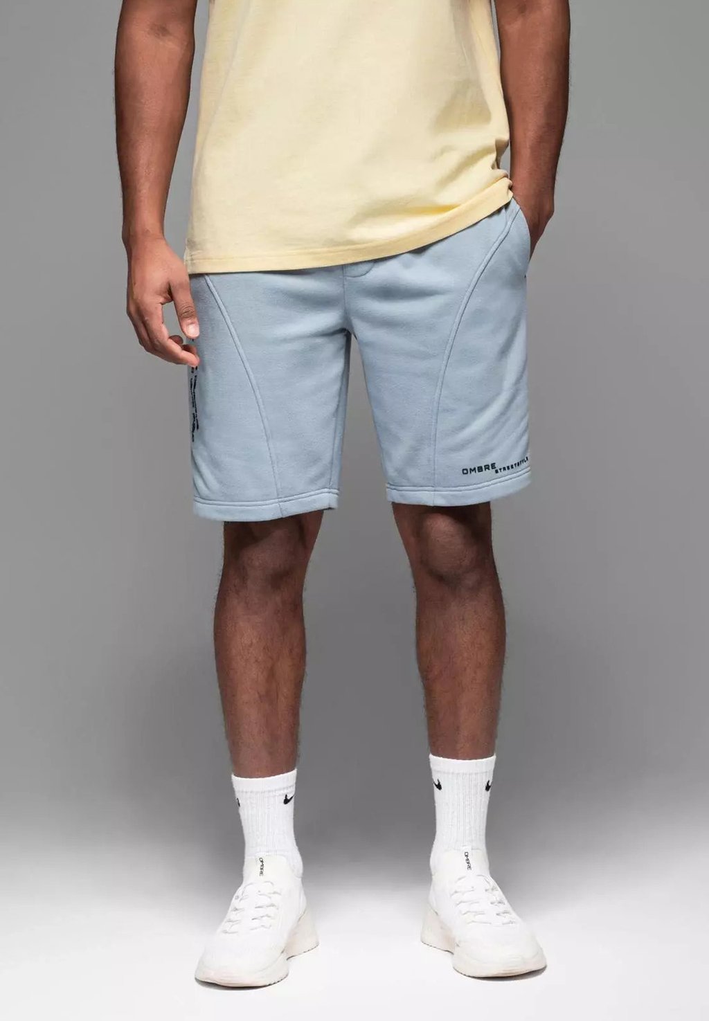 

Шорты Pantaloni sportivi Ombre, светло-голубой