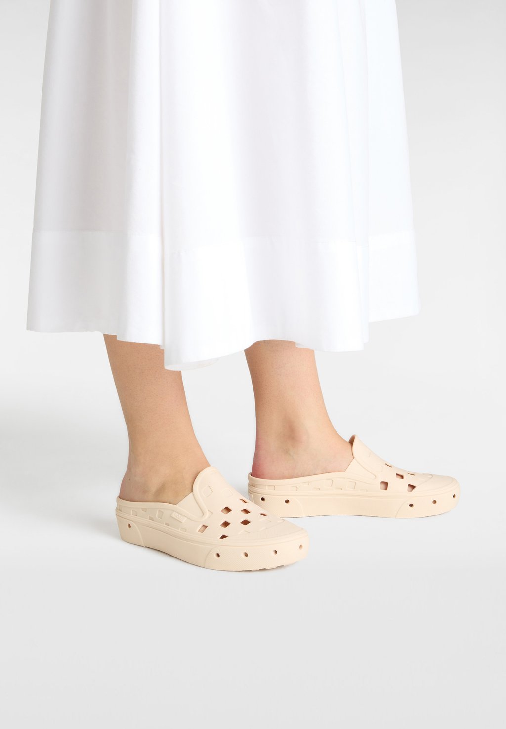 

Мюли MTE SLIP-ON MULE TRK - Pool slides Vans, синий