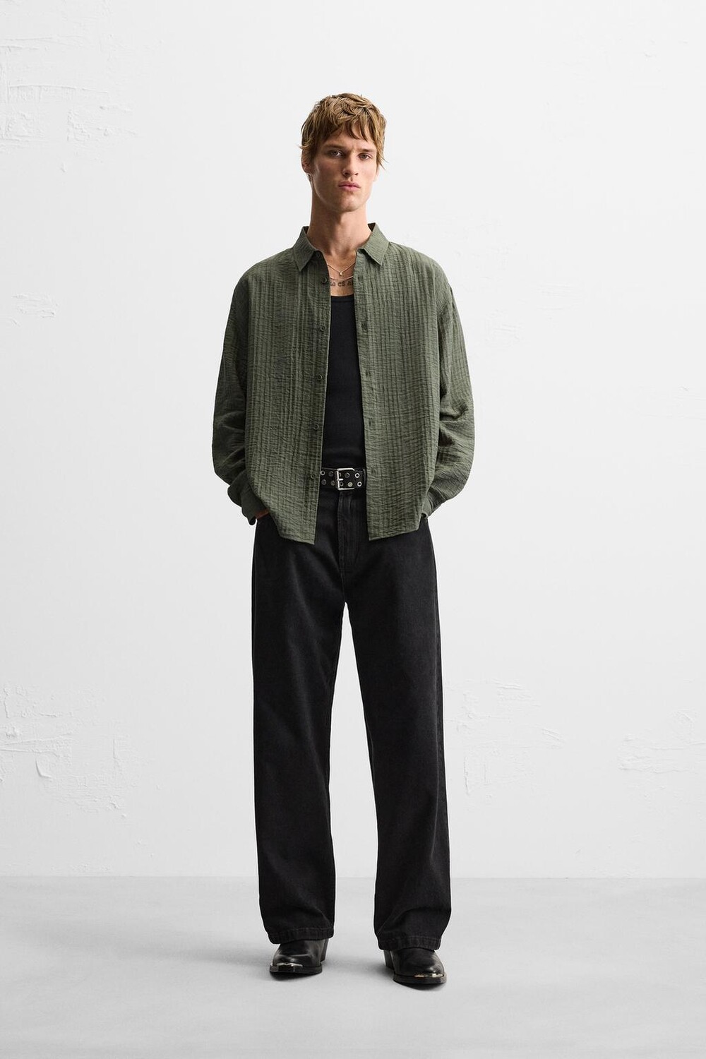 

Жаккардовая рельефная рубашка ZARA, хаки