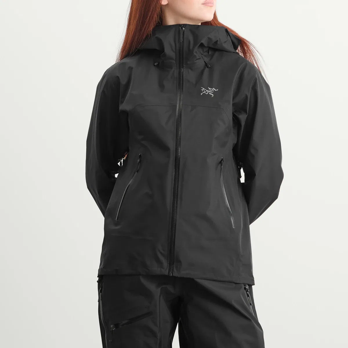 Женская куртка Beta SL с капюшоном Arcteryx, Black — фото 2