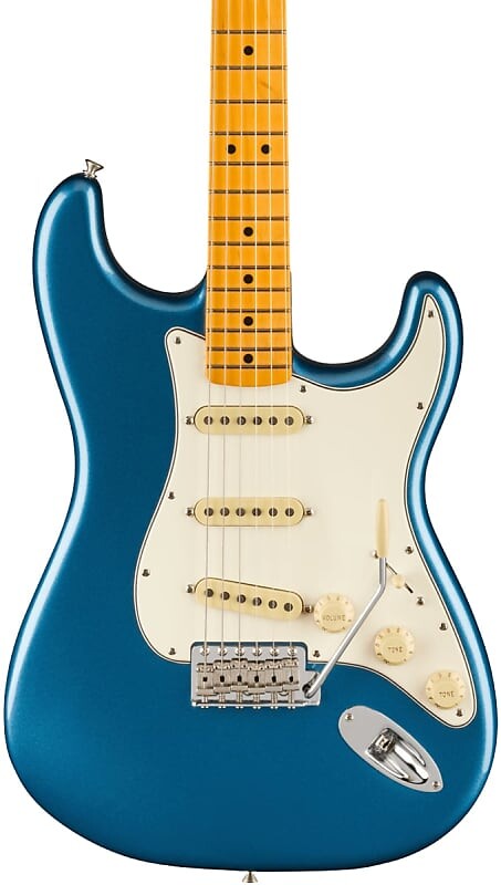 

Fender American Vintage II 1973 Stratocaster MP Lake Placid Blue с футляром Fender American II Stratocaster MP w/case