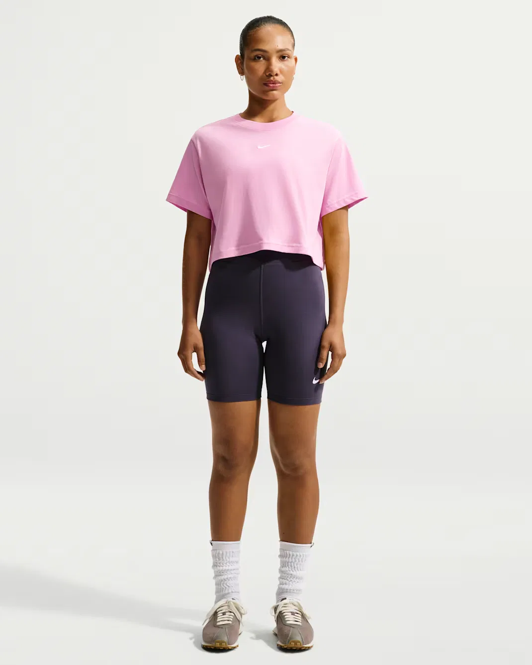 Женская свободная укороченная футболка с коротким рукавом Nike Sportswear Classic, Pink Rise/Sail — фото 4