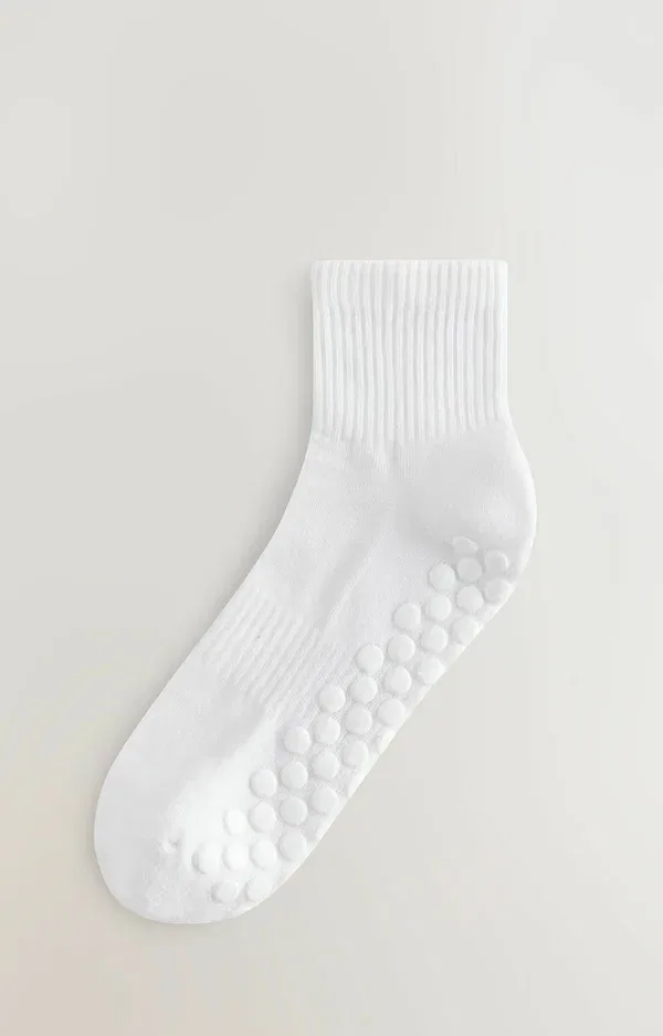 Носки для пилатеса из хлопка и нейлона Pilates gripper socks 2 pack Next, белый — фото 4