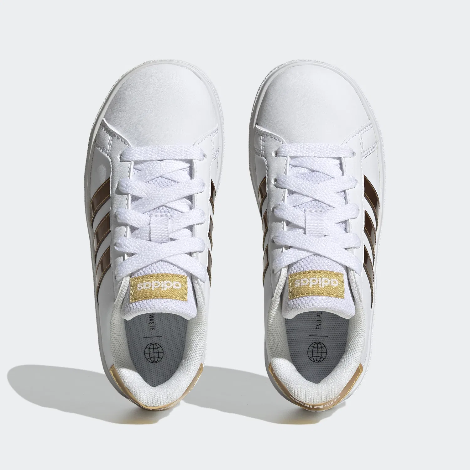 Детские кроссовки для мальчиков с липучками Grand Court Sustainable Lace Adidas, Cloud White Cloud White Matte Gold — фото 4