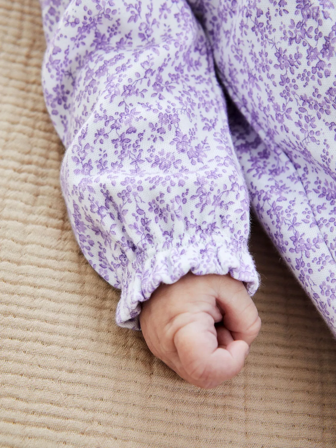 Боди-пижама с цветочным принтом, JoJo Maman Bébé, сиреневый — фото 3