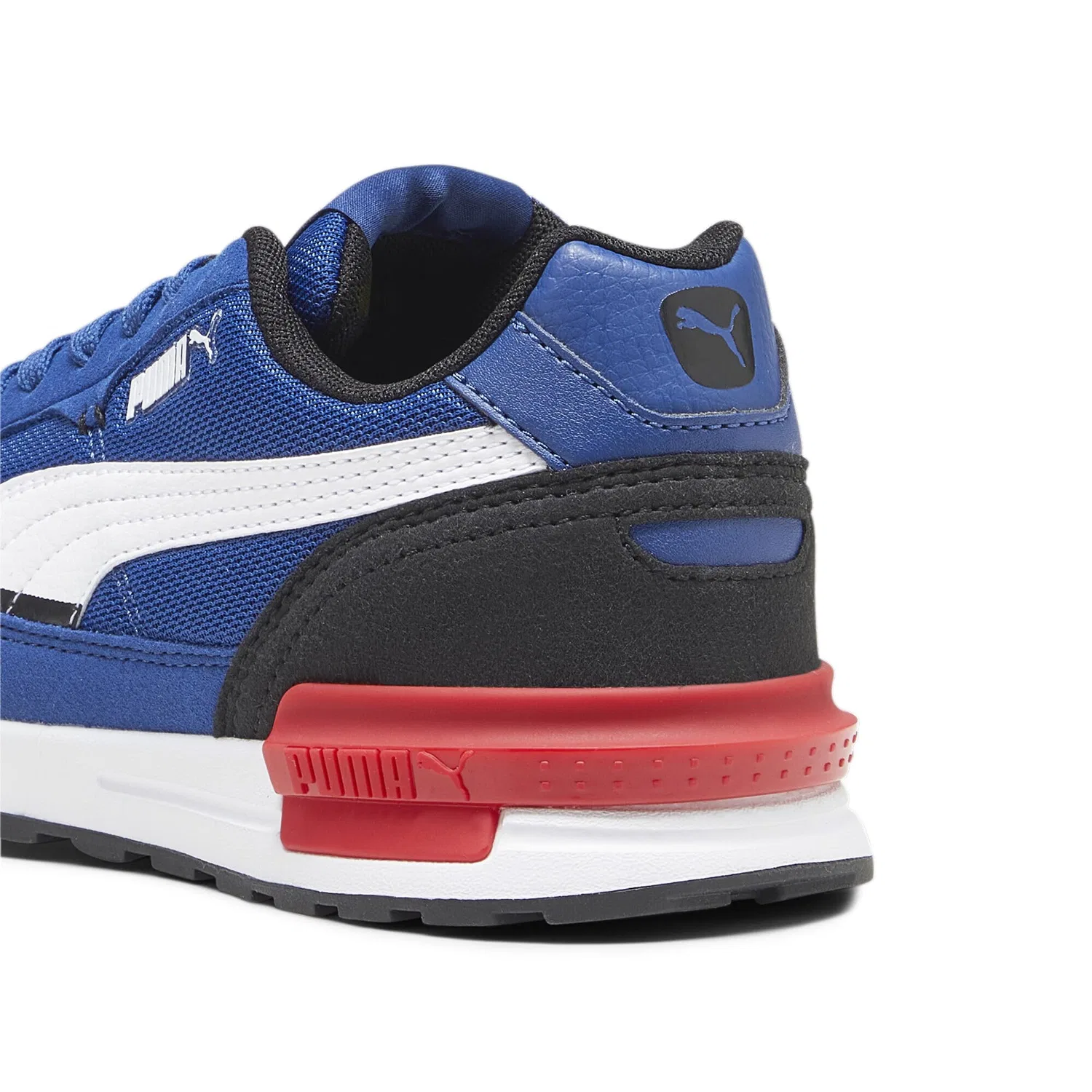 Детские кроссовки для мальчиков с текстурным верхом Graviton PUMA, Clyde Royal White Black — фото 2