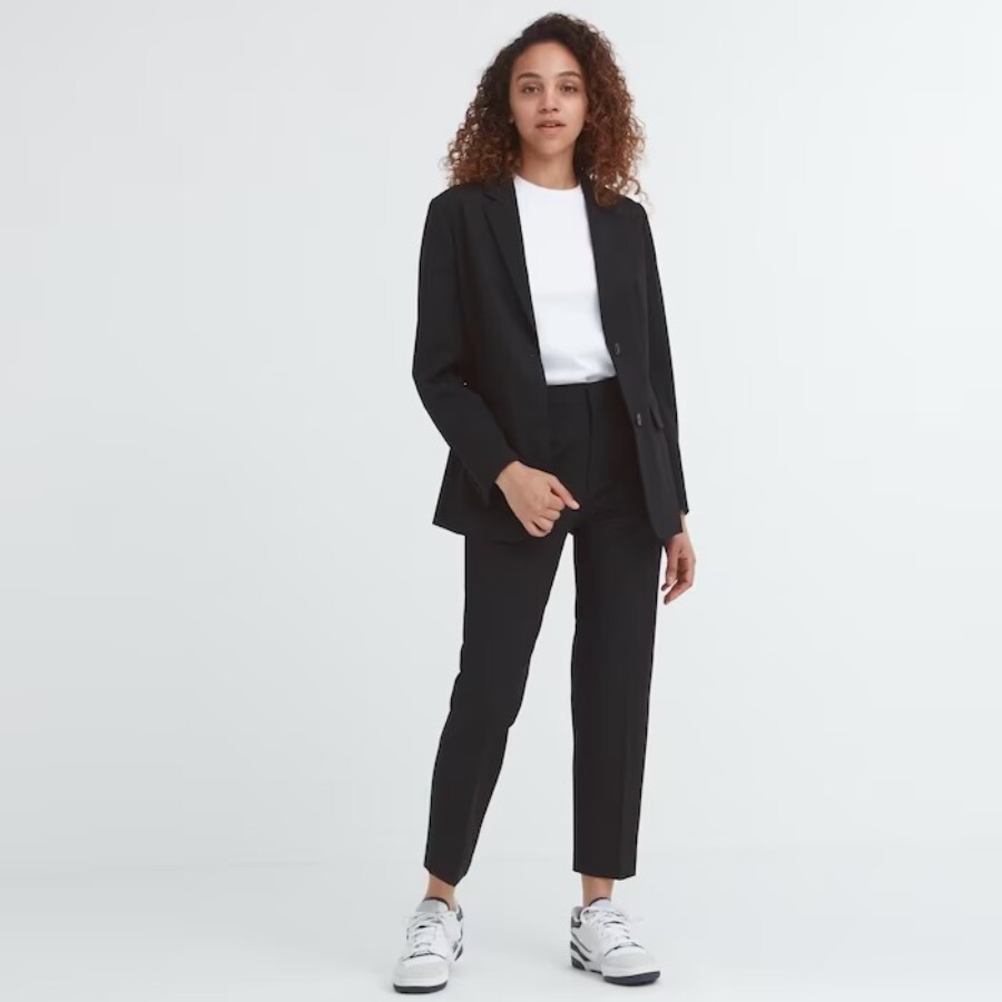 

Брюки Uniqlo прямые зауженные, черный