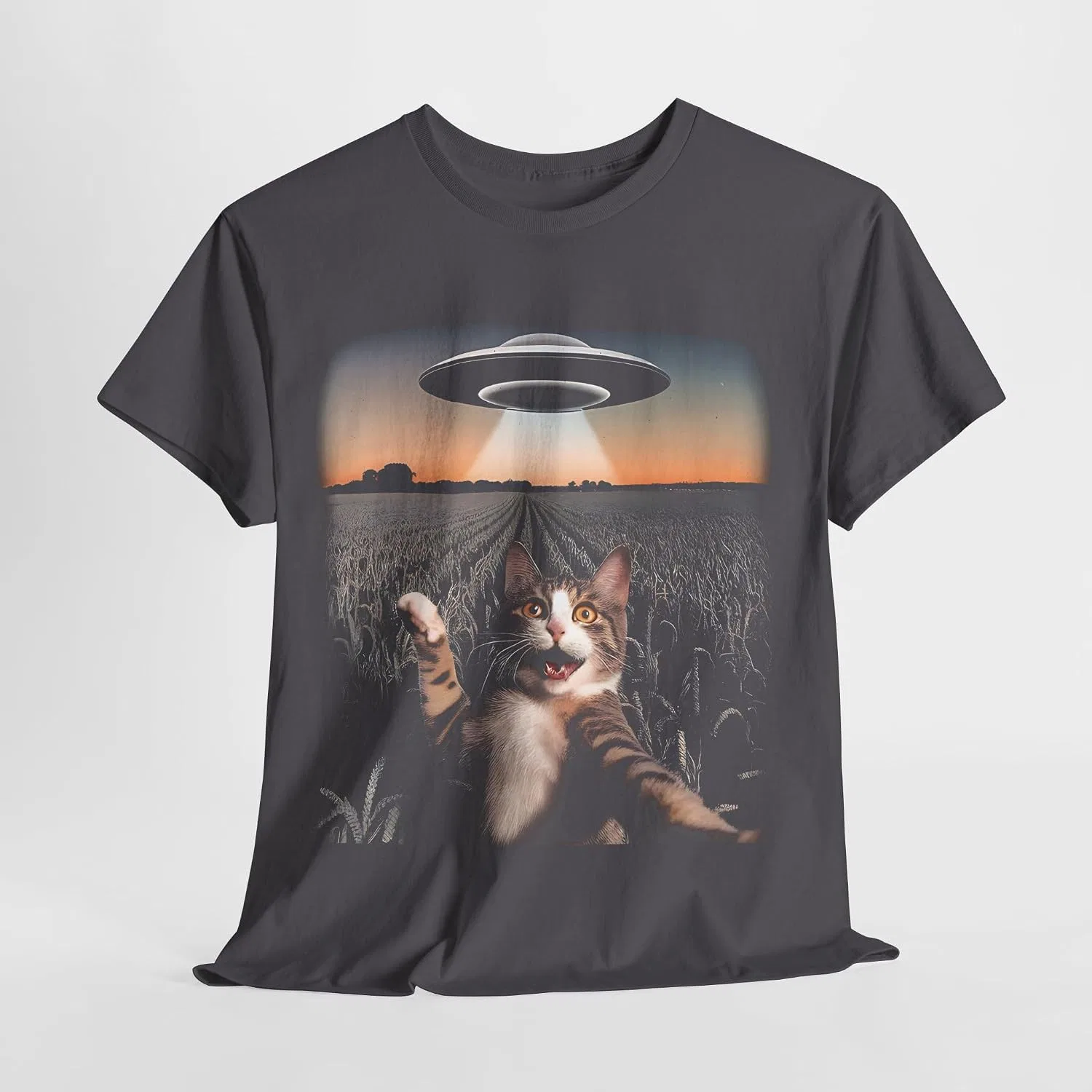 Женская футболка с принтом Cat Selfie with Alien UFO, тёмно-серый — фото 2